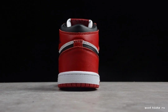 555088-101 "Chicago" Retro High 1 555088-101 Kids  Jordan Kid Air OG 0516